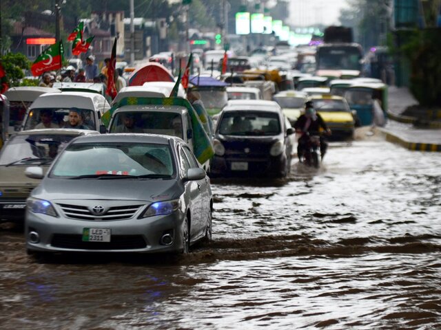 Из-за дождей в Пакистане погибли более 20 человек — СМИ