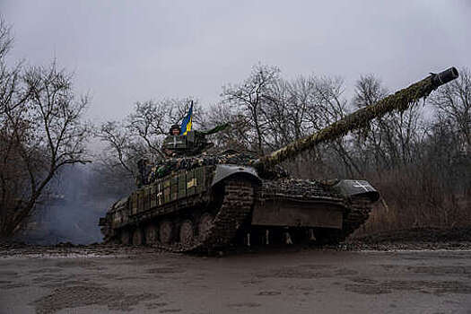 The Guardian: танкисты ВСУ не хотят возвращаться на Украину после обучения в Британии