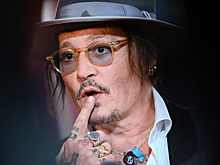 Звезда «Клана Сопрано» пожаловалась на поведение Джонни Деппа в 2001 году