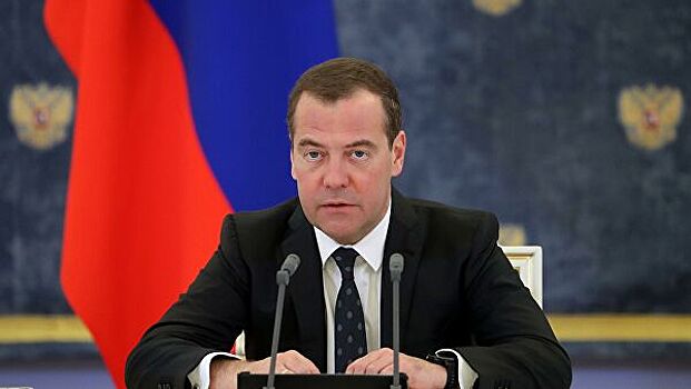 Медведев отметил ежегодный рост числа семейных компаний