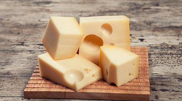 Эксперты разрешили есть сыр каждый день