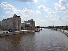 В Москве открыли мемориальную доску Юлиану Семенову