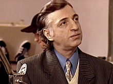 Суд в Москве лишил водительских прав ведущего "От винта!" Бориса Репетура