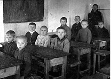 Чему учили в школах на оккупированных немцами территориях СССР