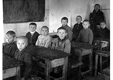 Чему учили в школах на оккупированных немцами территориях СССР