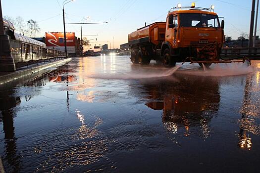 В Кирове начали мыть дороги с шампунем