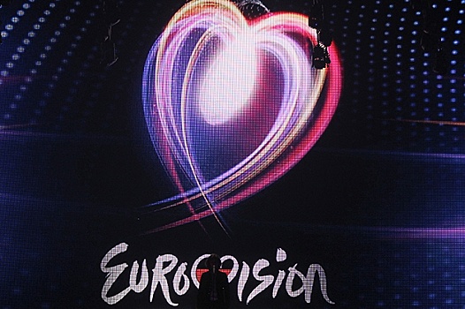 В 59 лет умер скандальный израильский шоумен Офер Нихшон, звезда "Евровидения"