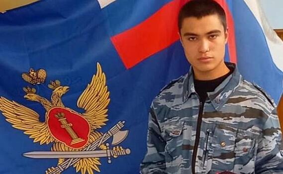 Сотрудник УФСИН спас трех человек из горящего дома в Курской области