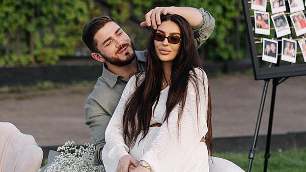 Роман Капаклы ответил на обвинения в том, что он «каблук», и отпустил Татьяну Мусульбес на Мальдивы: «Считаю, что я красавчик»