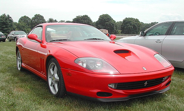 Почему автомобили Ferrari красные: все дело в легендарной гонке