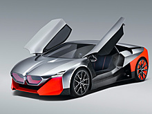 BMW показала 600-сильный карбоновый суперкар с «крыльями чайки»