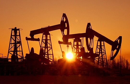 Ирак возобновил добычу нефти на месторождении "Насирия"