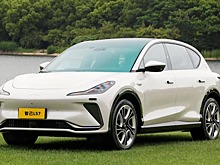 В Китае представили внедорожники IM LS7 с искусственным интеллектом