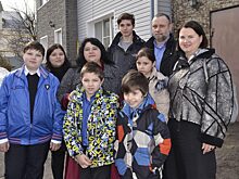 Ольга Чистякова вручила ключи от дома многодетной пензенской семье