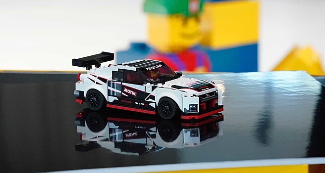 Посмотрите на Nissan GT-R Nismo из Lego