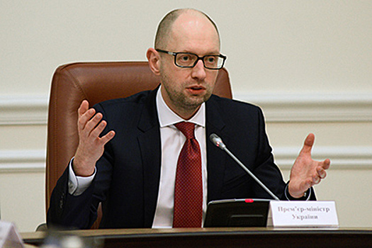 Яценюк подал в суд на блогера