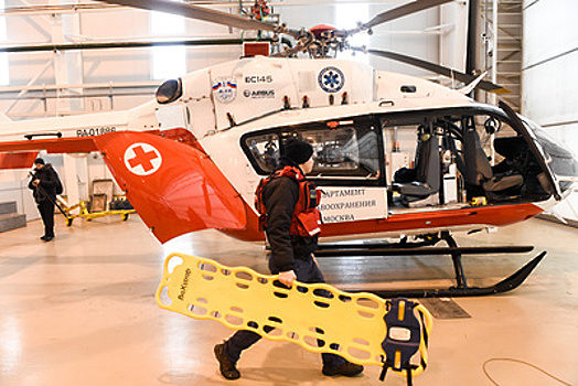 Вертолет МАЦ эвакуировал в столичную больницу пострадавшего в аварии на Калужском шоссе