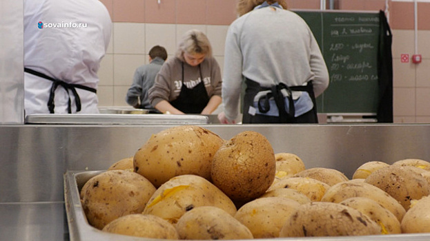 В Новокуйбышевске студенты изготавливают сухпайки для участников СВО