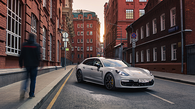 Тест-драйв Porsche Panamera Turbo S e-Hybrid