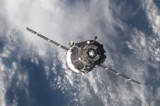 Роскосмос не комментирует версию повреждения "Союза" астронавтами NASA