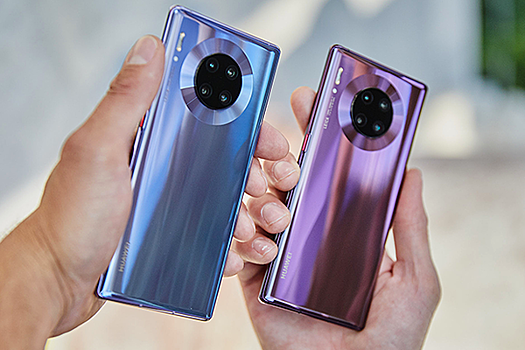 Huawei показала телефоны с четырьмя камерами