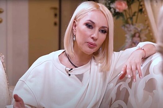 Как живет Лера Кудрявцева: позолота, бархат и кот Фофа