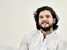 Кит Харингтон мог стать королем Артуром в неснятом фильме Дэвида Добкина