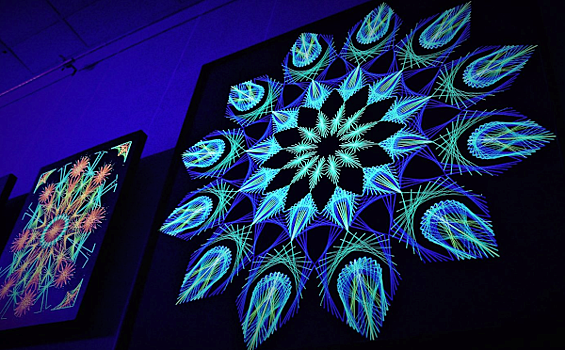 «Крылатский орнамент» приглашает на видеопрогулку по выставке «SvetomArt - искусство светом»