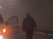 Мужчина с пистолетом напал на водительницу авто в Якутске и попал на видео