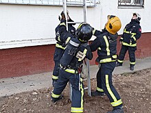 Спасатели эвакуировали 15 человек из горящего дома в Балашихе