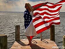 Фото: как звезды отпраздновали День независимости США