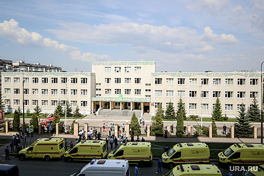 В Госдуме призвали наградить учителей, погибших в Казани
