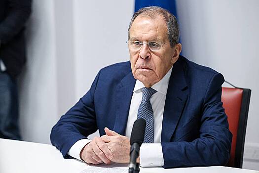 «Он обозначил название и смысл мирного саммита». Лавров отреагировал на слова Зеленского, пославшего Россию на три буквы