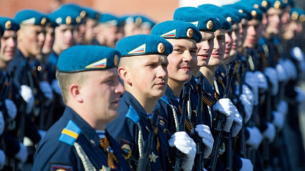В Кремле рассказали, кто станет новым «голосом» Парада Победы