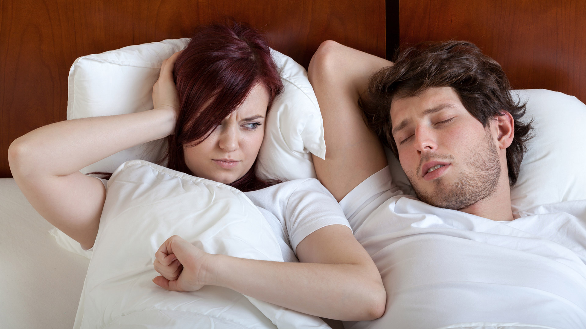 Храп и остановка дыхания: как современная медицина предлагает лечить апноэ во сне