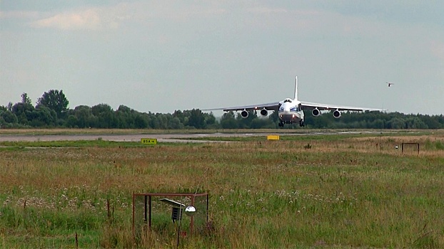 Испытают на прочность: кадры прибытия в Жуковский фюзеляжа нового самолета SSJ-NEW