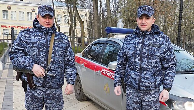 В Щукине росгвардейцы спасли парня с эпилептическим приступом