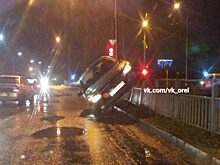 Вин Дизель смог и я смогу: в Орле BMW «повис» на заборе