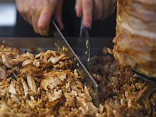 Москвичи поели шаурмы и подхватили сальмонеллез