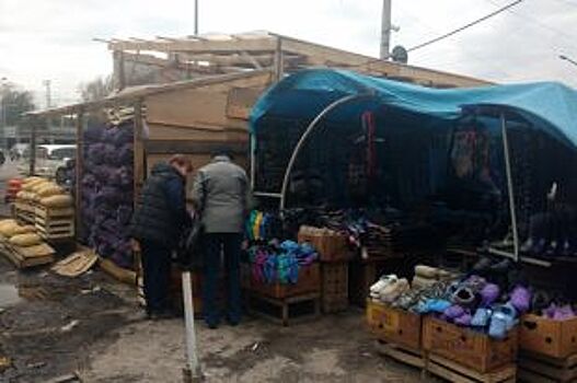 В Новокузнецке сносят незаконно построенный рынок