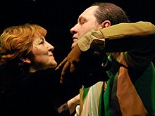 Месье Амилькар платит