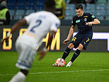 Полузащитник "Сочи" Крамарич получил "Золотой мяч"