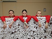 Защитить защитников. На юго-западе столицы плетут маскировочные сети для зоны СВО