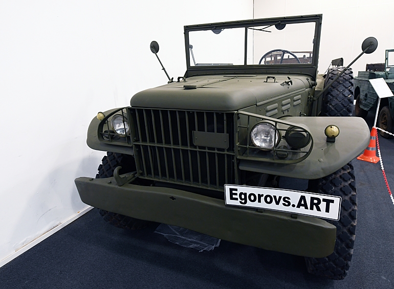 Автомобиль Dodge 1944 года.