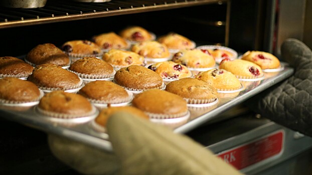 Россияне рассказали о своих любимых сладостях из детства