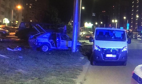 В Ростове водитель без прав врезался в эвакуатор