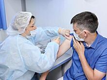 От COVID-19 полностью вакцинировались 227 тысяч тюменцев