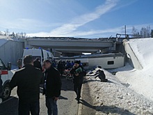 2 пассажира погибли при падении автобуса с моста под Волоколамском