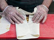 Названа самая опасная уличная еда