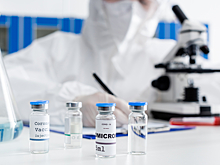 Иммунолог описал симптомы омикрон-штамма